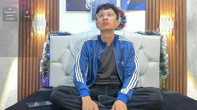 Elian Julian online show from November 22, 2025, 1:37 am