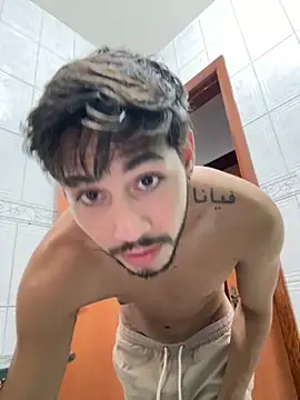 guipariss online show from April 10, 2026, 9:55 pm