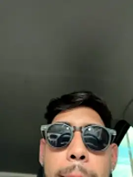 guipariss online show from December 4, 2025, 8:41 pm