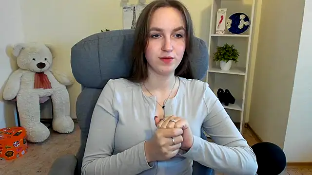 Nesie-Stoun online show from November 16, 2025, 9:58 am