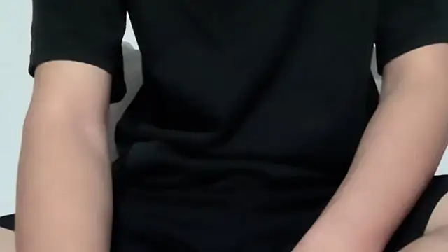 Snapshot of ilim111 chatting on November 6, 2025, 9:57 am ilim111 online show from November 6, 2025, 9:57 am