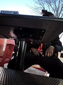 Snapshot of sweet_juicem chatting on November 21, 2025, 4:28 pm sweet juicem online show from November 21, 2025, 4:28 pm