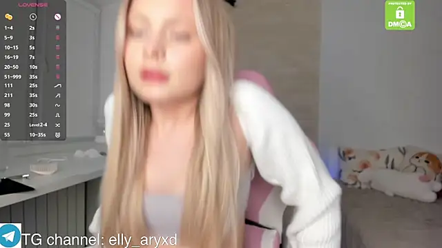 elly aryxd online show from December 1, 2025, 4:08 pm