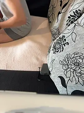 mihneaxxx online show from April 20, 2026, 9:01 am