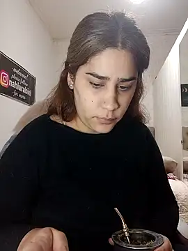 Snapshot of nahiarabiel33 chatting on June 2, 2026, 4:51 pm nahiarabiel33 online show from June 2, 2026, 4:51 pm