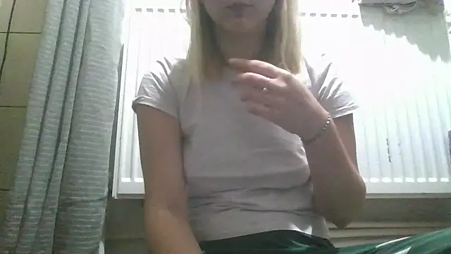 Snapshot of dirty_sasha00 chatting on April 18, 2026, 4:53 pm dirty sasha00 online show from April 18, 2026, 4:53 pm
