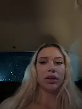 GirlsMia  online show from November 6, 2025, 12:53 pm