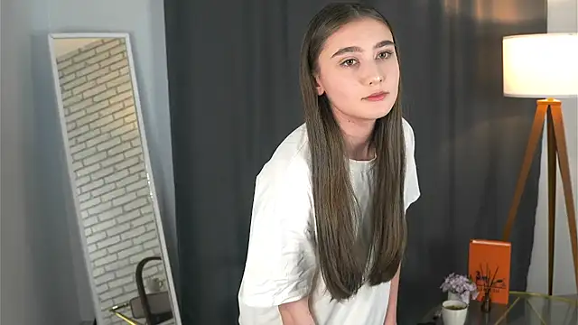 AriannaSemke online show from November 6, 2025, 3:54 am