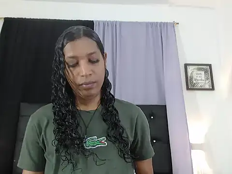 MiaCoock online show from November 8, 2025, 1:25 pm