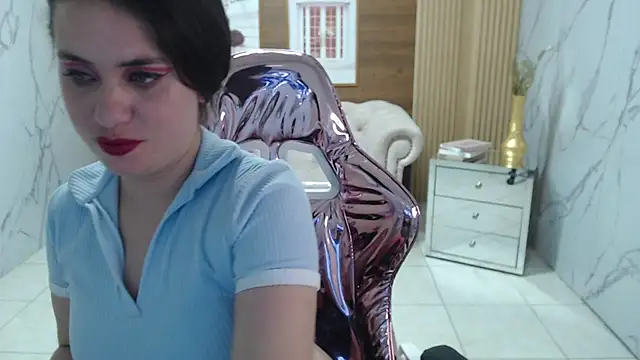 emma jones s online show from November 13, 2025, 8:40 am