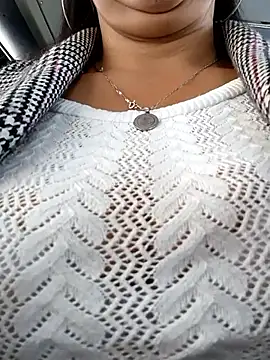 misshot 02 online show from December 18, 2025, 7:29 pm