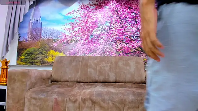 SauvagesDreams online show from November 8, 2025, 3:21 am