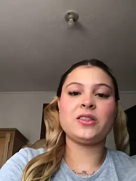 emily blaker online show from November 6, 2025, 8:24 pm