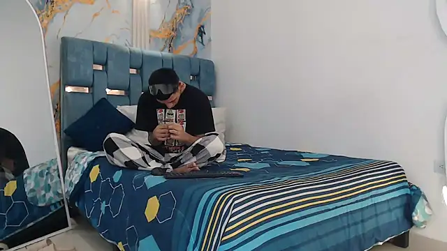 IMPERIO ROMANO online show from December 21, 2025, 7:37 pm