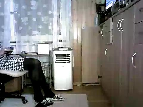 Snapshot of AgnesCross39 chatting on November 4, 2025, 10:46 pm AgnesCross39 online show from November 4, 2025, 10:46 pm