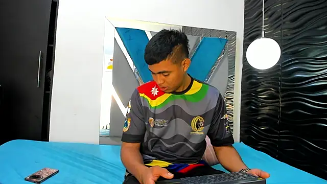 Snapshot of Naty_And_Maxx chatting on January 14, 2026, 11:36 am Naty And Maxx online show from January 14, 2026, 11:36 am