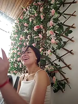 Snapshot of Celeste_Moretti chatting on November 8, 2025, 1:25 pm Celeste Moretti online show from November 8, 2025, 1:25 pm