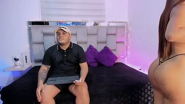 Snapshot of KimaandNate chatting on November 8, 2025, 2:26 am KimaandNate online show from November 8, 2025, 2:26 am