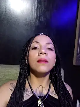 Snapshot of Rousanyel chatting on November 6, 2025, 6:23 pm Rousanyel online show from November 6, 2025, 6:23 pm