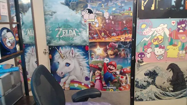 Savanah Banana  online show from December 16, 2025, 10:25 pm