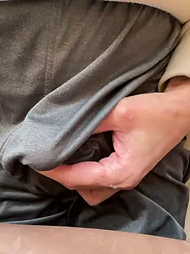 Snapshot of houkeiboy78 chatting on February 21, 2026, 10:23 pm houkeiboy78 online show from February 21, 2026, 10:23 pm