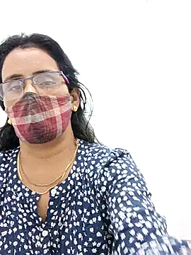 sanjana077 online show from April 9, 2026, 6:19 am