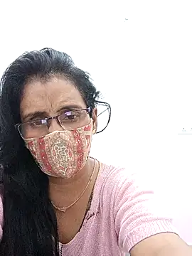 sanjana077 online show from April 19, 2026, 12:50 pm