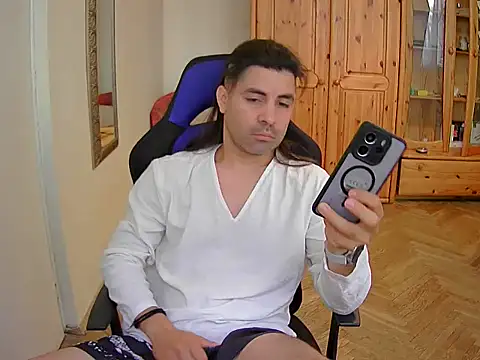 CharlyHemax online show from May 31, 2026, 4:57 pm