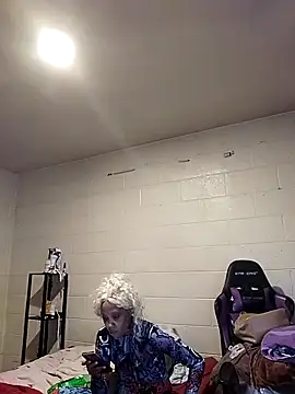 Snapshot of SITHANDRAH chatting on February 12, 2026, 1:00 pm SITHANDRAH online show from February 12, 2026, 1:00 pm