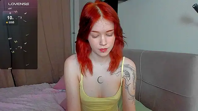 Snapshot of alice_with_freckles chatting on February 4, 2026, 6:47 pm alice with freckles online show from February 4, 2026, 6:47 pm