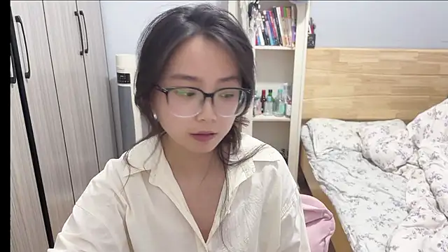 Hmm 0303 online show from February 26, 2026, 3:34 pm