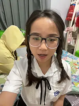 Hmm 0303 online show from November 11, 2025, 2:12 pm