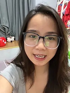 Snapshot of Hmm_0303 chatting on November 8, 2025, 2:20 pm Hmm 0303 online show from November 8, 2025, 2:20 pm