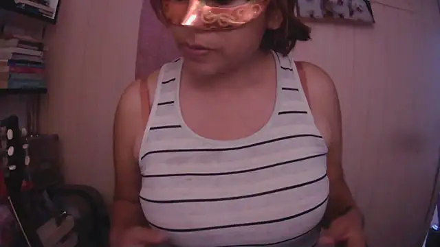 Zulreyna online show from December 22, 2025, 11:38 pm