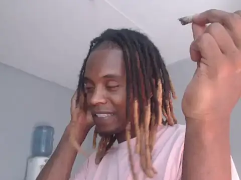 Snapshot of Dangerhook chatting on December 4, 2025, 8:19 pm Dangerhook online show from December 4, 2025, 8:19 pm