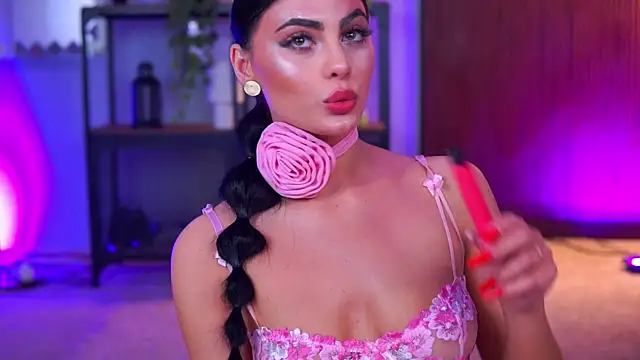 RavennaDArcy online show from January 7, 2026, 7:19 pm