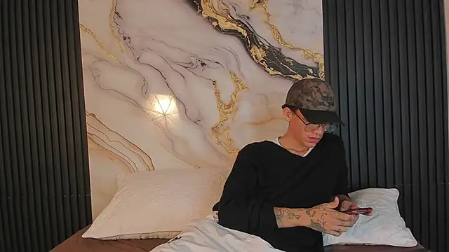 angels 007 online show from November 7, 2025, 1:21 am