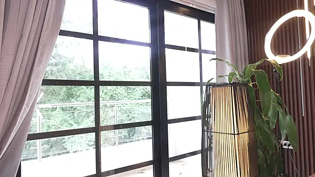 alicia xoxo online show from January 18, 2026, 8:23 pm