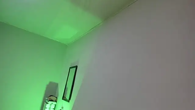 Snapshot of luanaw1 chatting on February 22, 2026, 3:57 pm luanaw1 online show from February 22, 2026, 3:57 pm