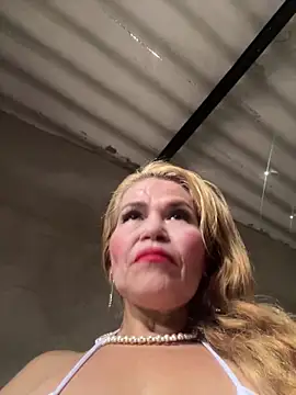 Snapshot of dirty_mother3 chatting on December 19, 2025, 3:58 pm dirty mother3 online show from December 19, 2025, 3:58 pm