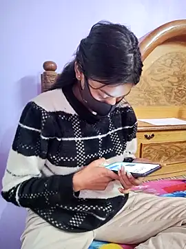 Student12th online show from January 14, 2026, 4:05 am