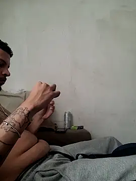 Snapshot of casadodequebra chatting on February 25, 2026, 7:47 pm casadodequebra online show from February 25, 2026, 7:47 pm