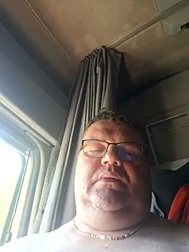 Snapshot of Grase44 chatting on May 29, 2026, 1:28 pm Grase44 online show from May 29, 2026, 1:28 pm