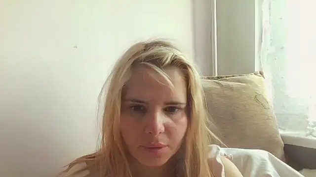 HornyElena online show from April 8, 2026, 2:29 pm