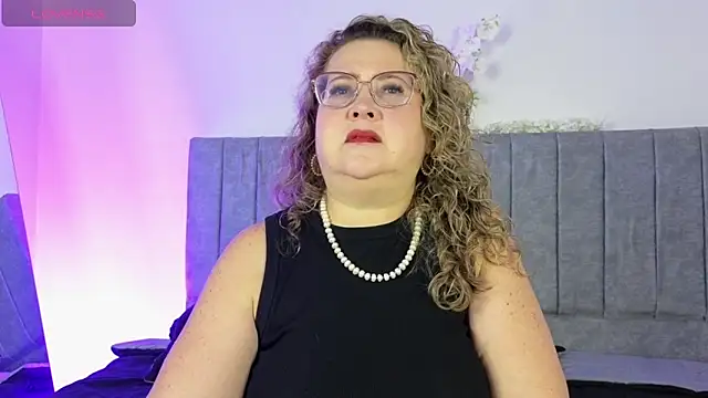 CurvyRosse  online show from January 18, 2026, 11:13 am