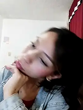 LuluuBerry online show from November 15, 2025, 9:41 pm