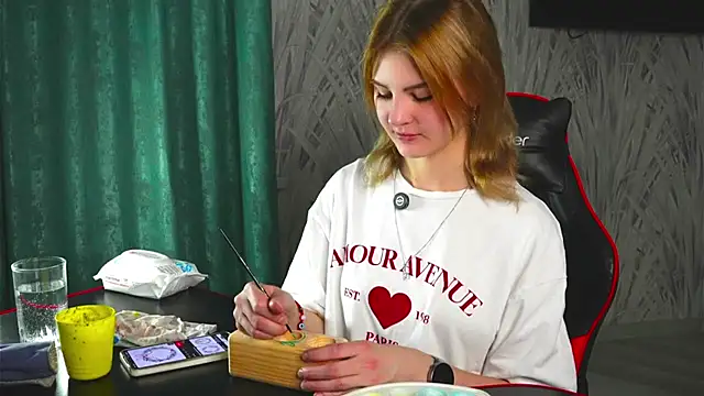 Snapshot of ManaBybel chatting on November 7, 2025, 10:09 am ManaBybel online show from November 7, 2025, 10:09 am