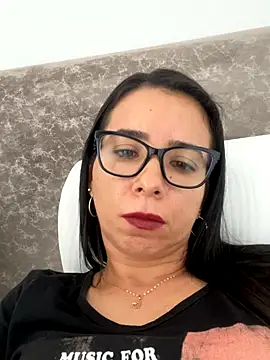 Vicky ro online show from November 13, 2025, 6:12 pm