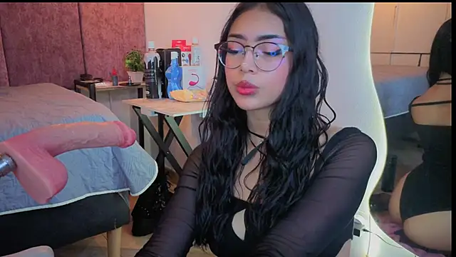 Snapshot of _ViolletteNoir_ chatting on January 15, 2026, 8:45 pm ViolletteNoir online show from January 15, 2026, 8:45 pm