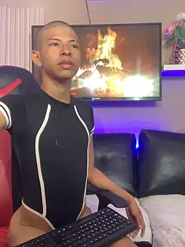 Tessachains 2  online show from November 18, 2025, 12:30 pm